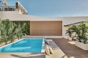 Zénit Exclusive: Piso Reformado con Terraza 301m² en Leganitos, Madrid